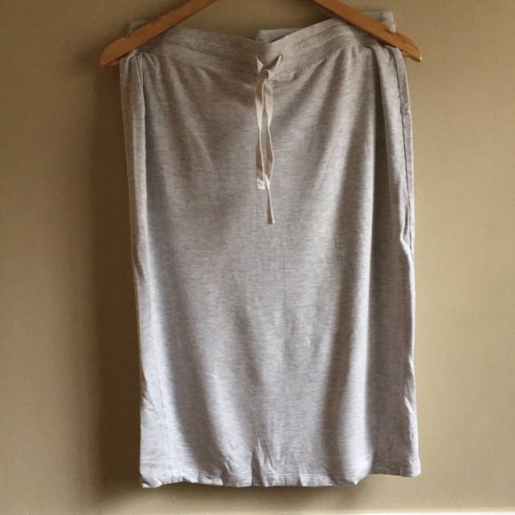 LOFT Dresses & Skirts - ☁️ LOFT Outlet ☁️ Midi Skirt